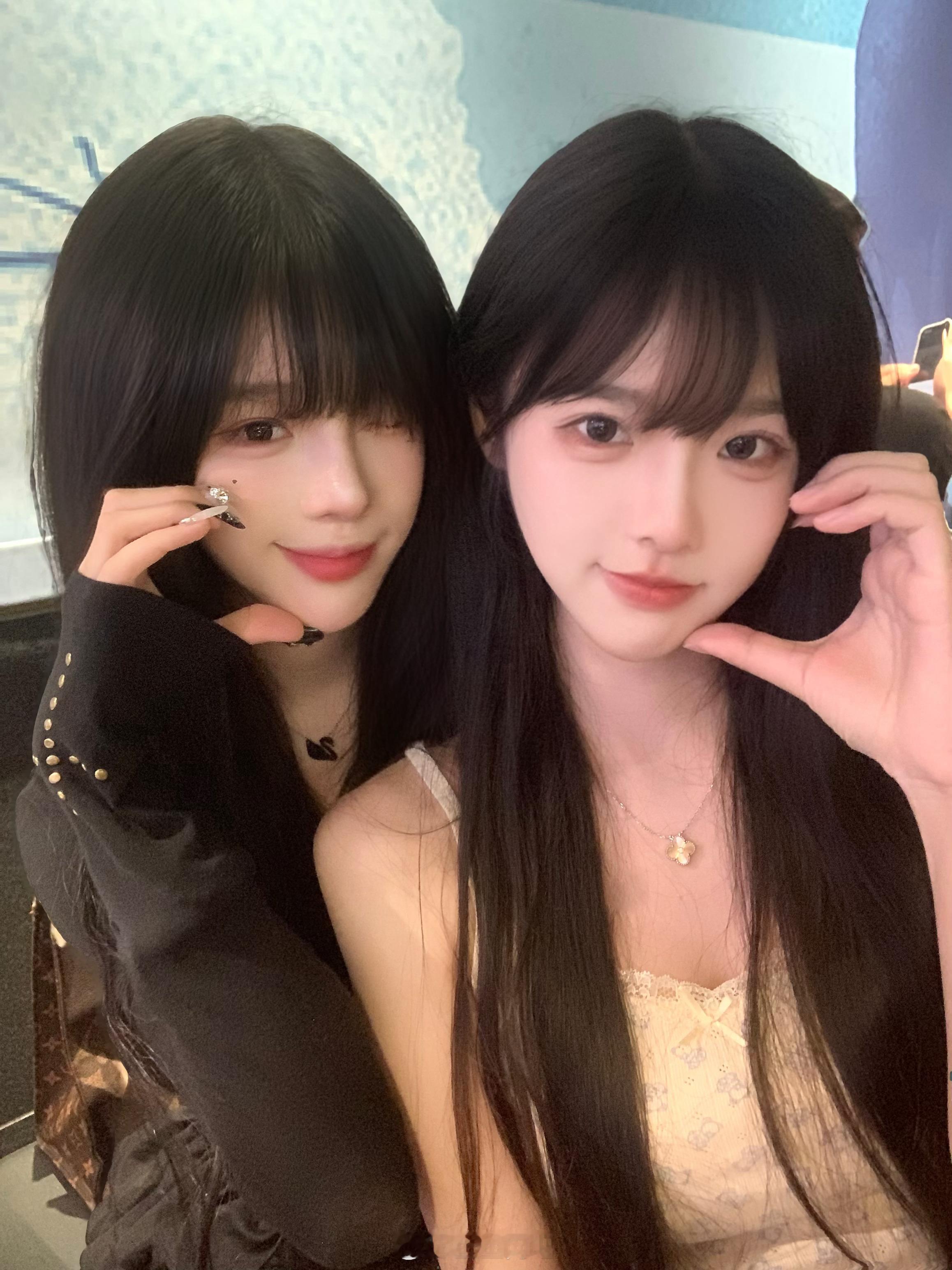 最近被美女包围​​​