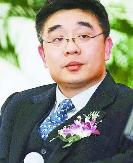 复旦大学钱文忠教授，撕开了中国社会当下最大的遮羞布，振聋发聩！他说：“我们的社会