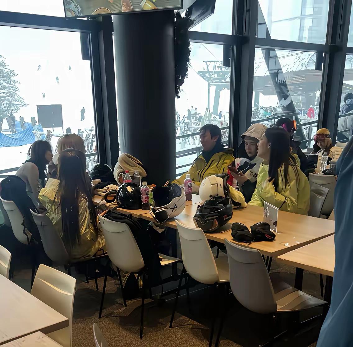 王思聪比唐伯虎会玩