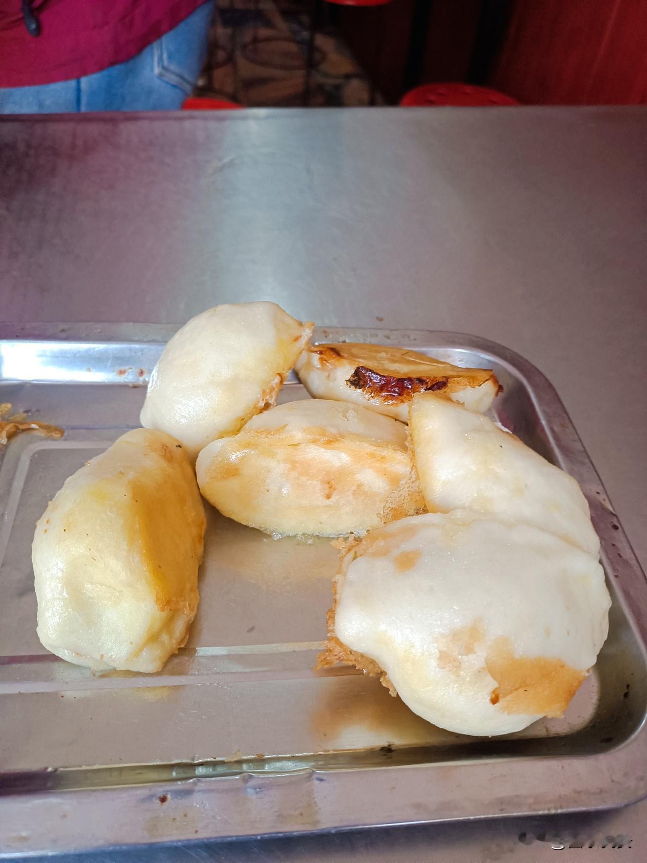 农村养老金就是咱农民老了的“兜底钱”，盼着能多涨点、发放再准时点，别让额度跟不上