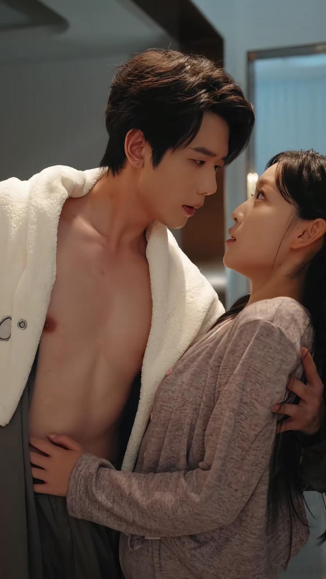 记录2026年看过的短剧之284《闪来二婚也很甜》1️⃣主角：何连飞（傅政淮）➕仵浩瑄（沈时仪）2️