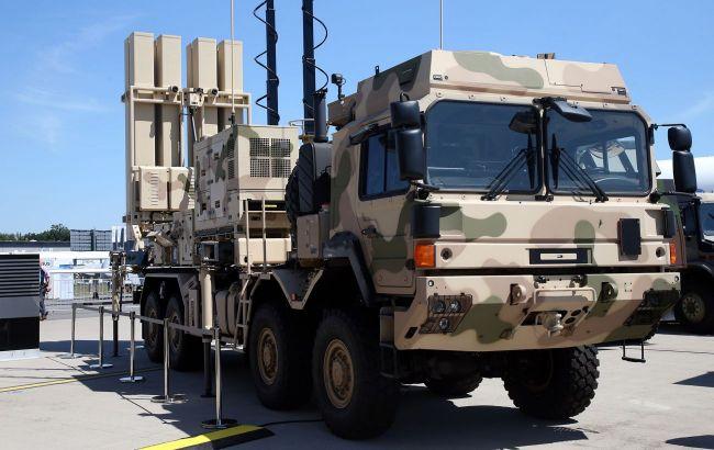 德国将在不久的将来向乌克兰提供新的IRIS-T防空系统。德国驻乌克兰大使海科·托