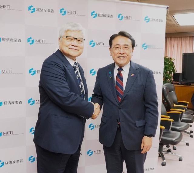 台积电董事长魏哲家果然老谋深算，他这次去日本是瞅准时机的，打算“拿捏”日本一把，