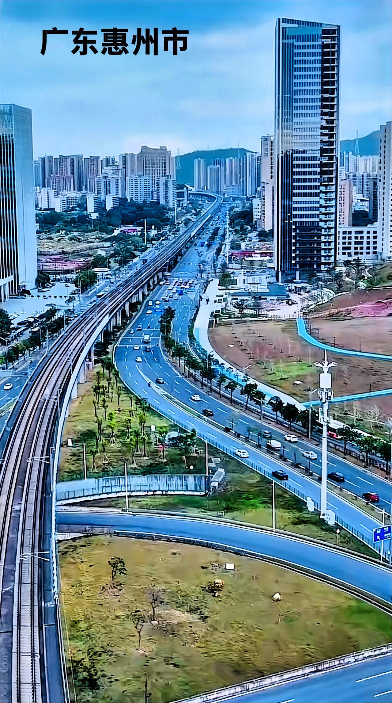说真的，广东惠州这座城市的，有的时候看起来绝对不输长沙。图片上就是广东惠州市的城