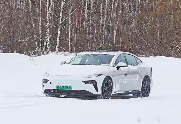 【电动车不再起火？东风固态电池下半年量产，一箱电跑1000公里】买电车，你最怕啥