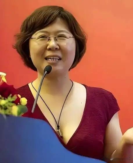 举报过去一个多月！管笑笑博士论文争议，为何成了泥牛入海无消息？管笑笑博士论