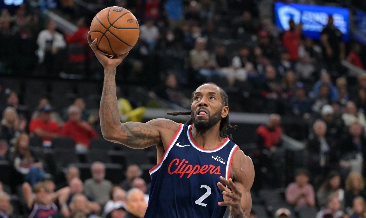 莱昂纳德提出要求！洛杉矶媒体报道：莱昂纳德复出后，状态渐入佳境。但是心态也出现了