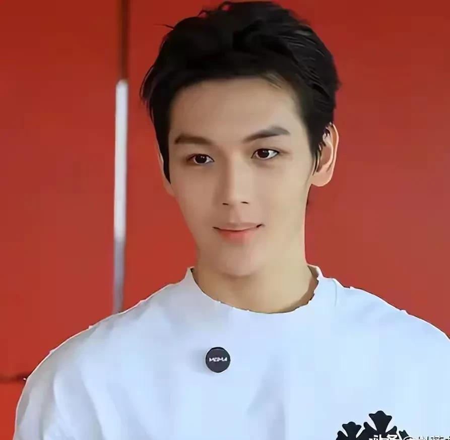 晴格格王艳，豪门梦碎了？别急着同情，人家单场直播带货破亿，儿子球球还考上了北大