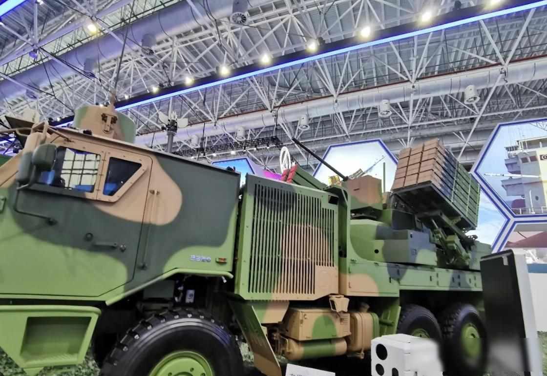 废墟里机器狼互相开火，人类还没反应过来，战场规则已经变了3月25号，央视播出