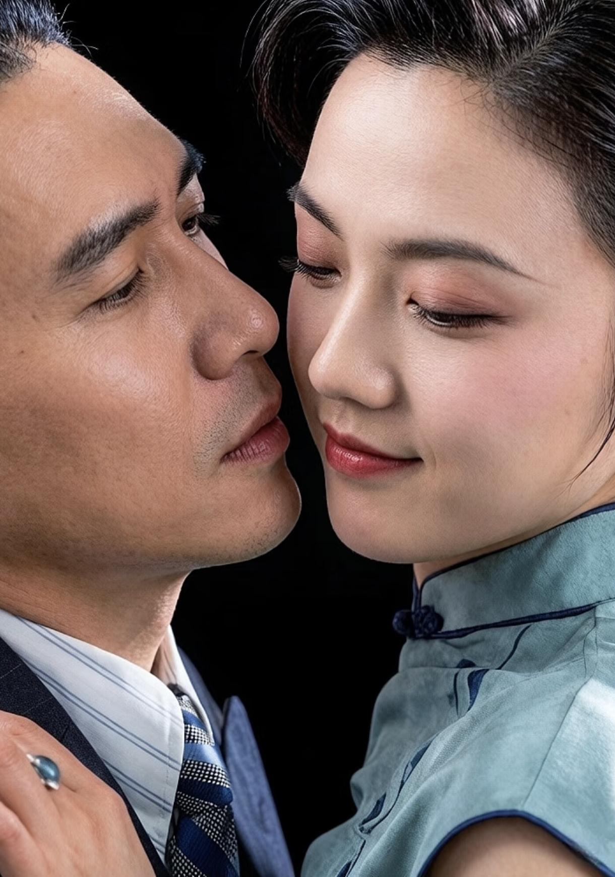 《色戒》上映快20年了，这部电影在网有无数博主拿来不停地解读了，尤其是争议是否有