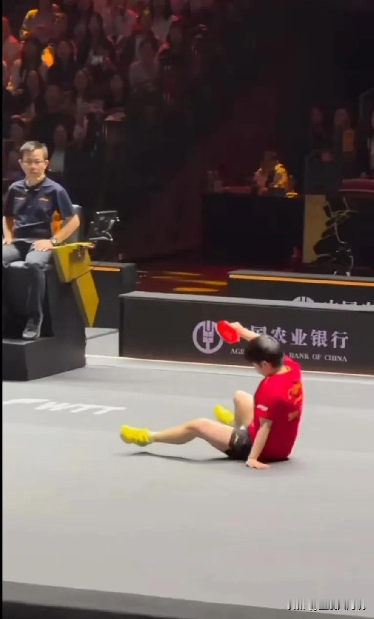 其实今天大迪打的也不错，状态也非常好！打出很多精彩球，头三局我感觉莎莎有点不在状