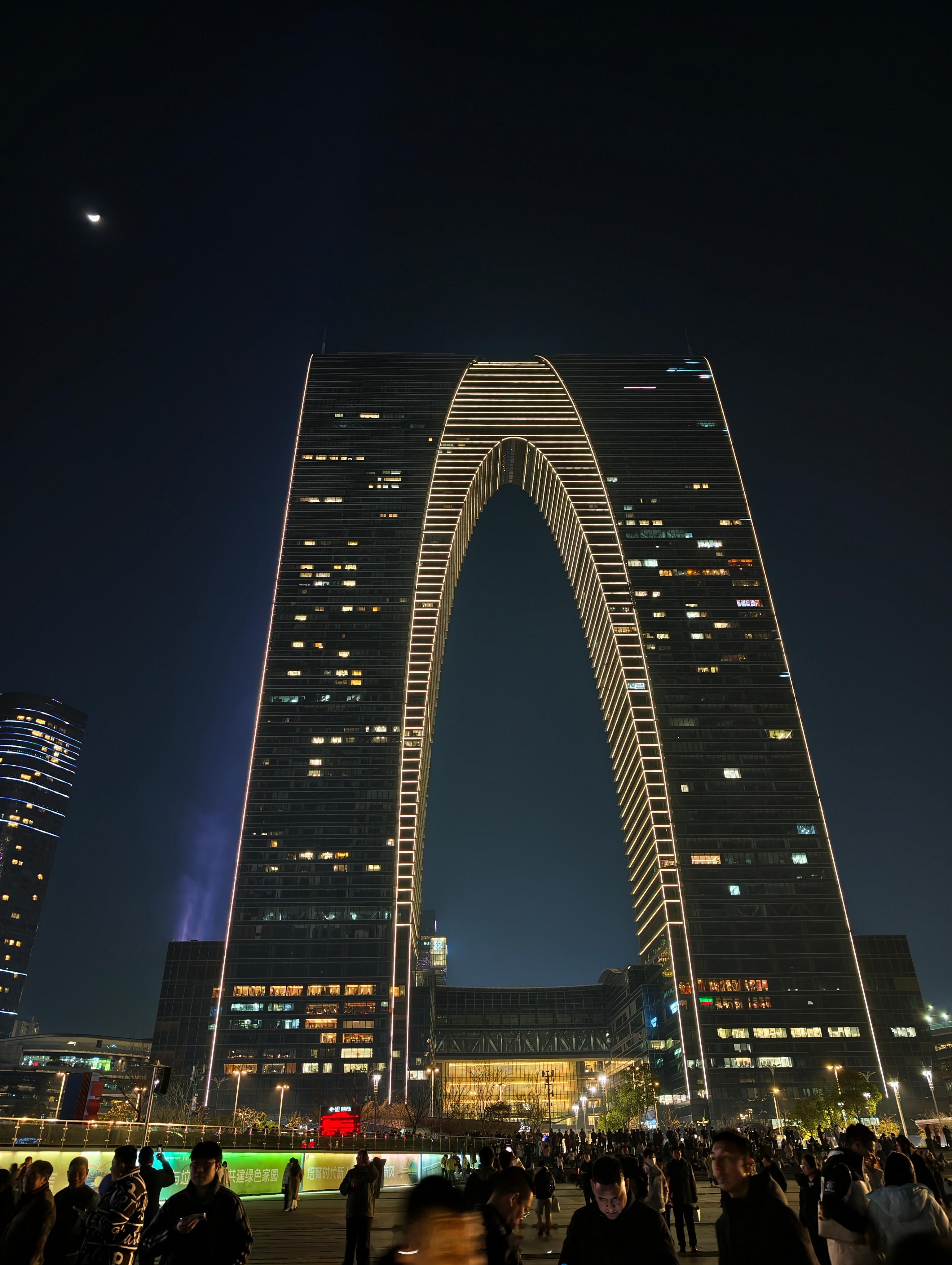 晚风里是苏州的夜章还是光影