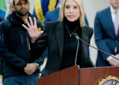 美国这边已经不太平了，纽约时报一篇报道直接把这些怕死的美国官员都扒出来了。 