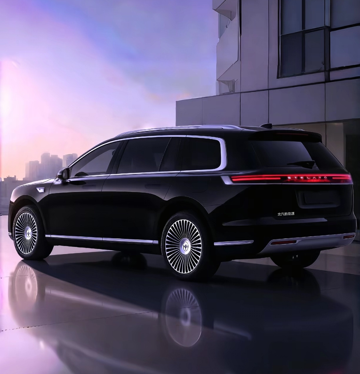 【全新享界G8】鸿蒙智行享界G9定位硬派豪华SUV，其小众化的外观，未必会有持续稳定的高销量消费需求