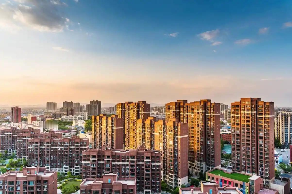 稳定房地产与化解地方债的关键路径房地产市场存量按当前价值计算约300万亿