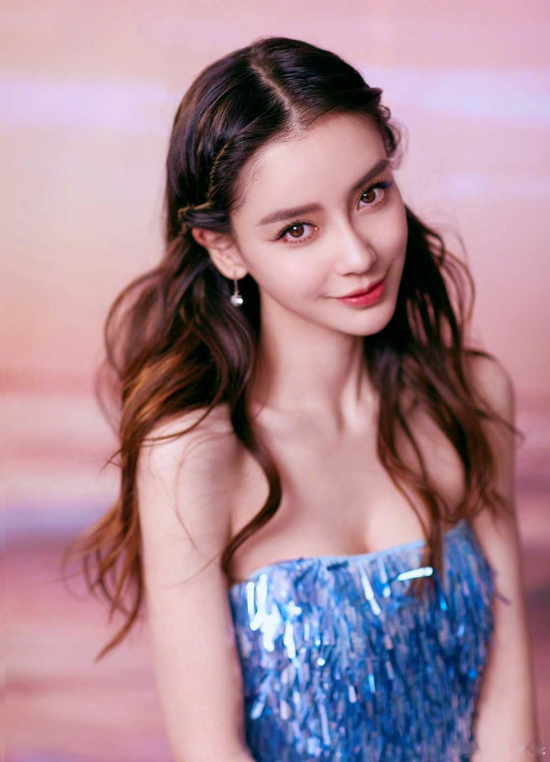 angelababyangelababy在彼此江南烟雨里种下玫瑰，在信仰与黎