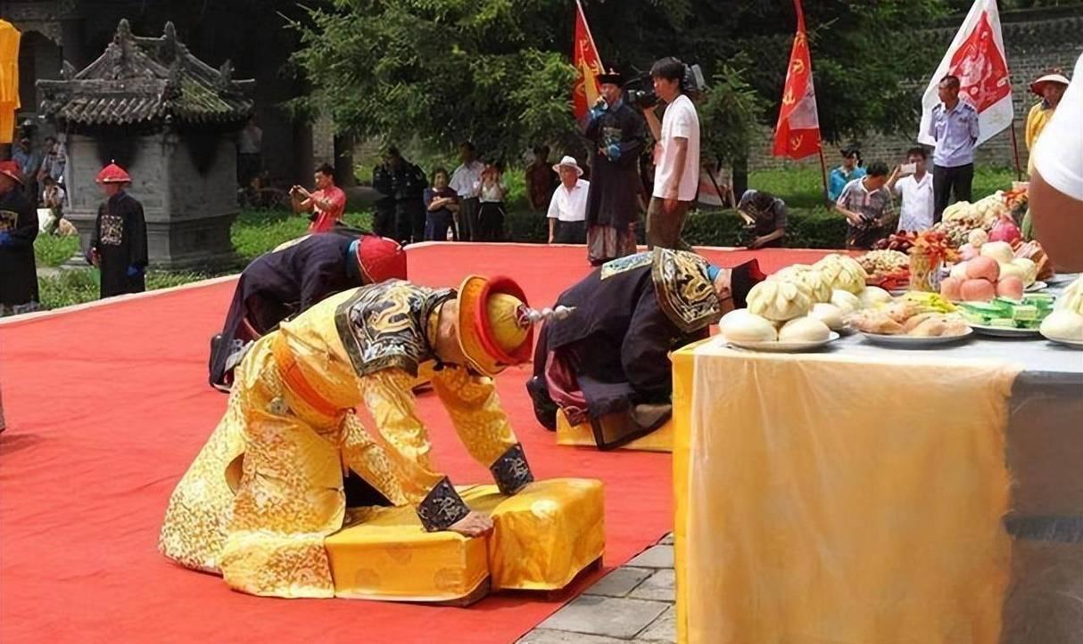 祭器摆放潦草，一个满洲侍郎就这样被发配黑龙江，这个处罚重得反常。乾隆十九年九