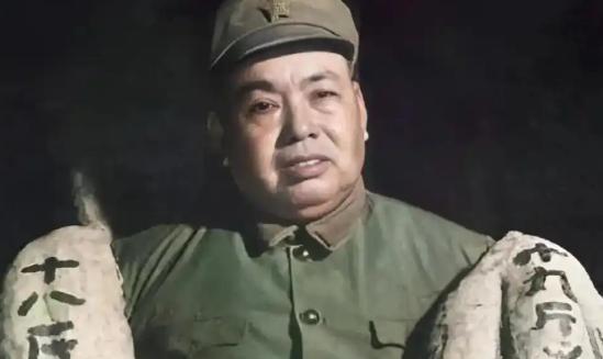 许世友将军一生经历了3段婚姻，第一任妻子朱锡明因误以为他已经牺牲，后来选择了再嫁