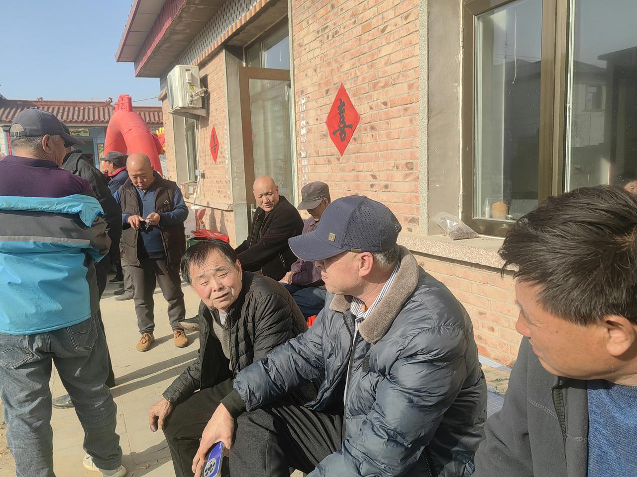 在农村，冬天是红白喜事最多的时候。农村办喜事，一般都是在自己家里，需要准备很多