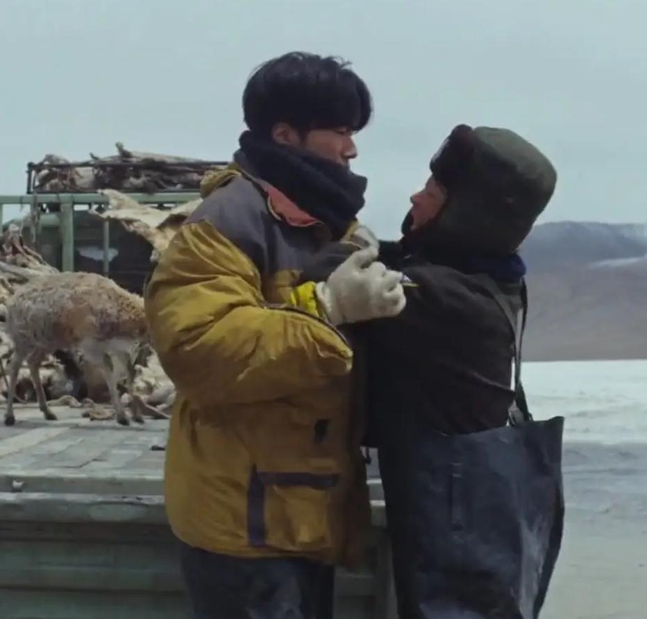 全剧组屏息凝神，就等张哲华问出那句“你为什么亲我”，结果四个“缘分粉碎机”差点直