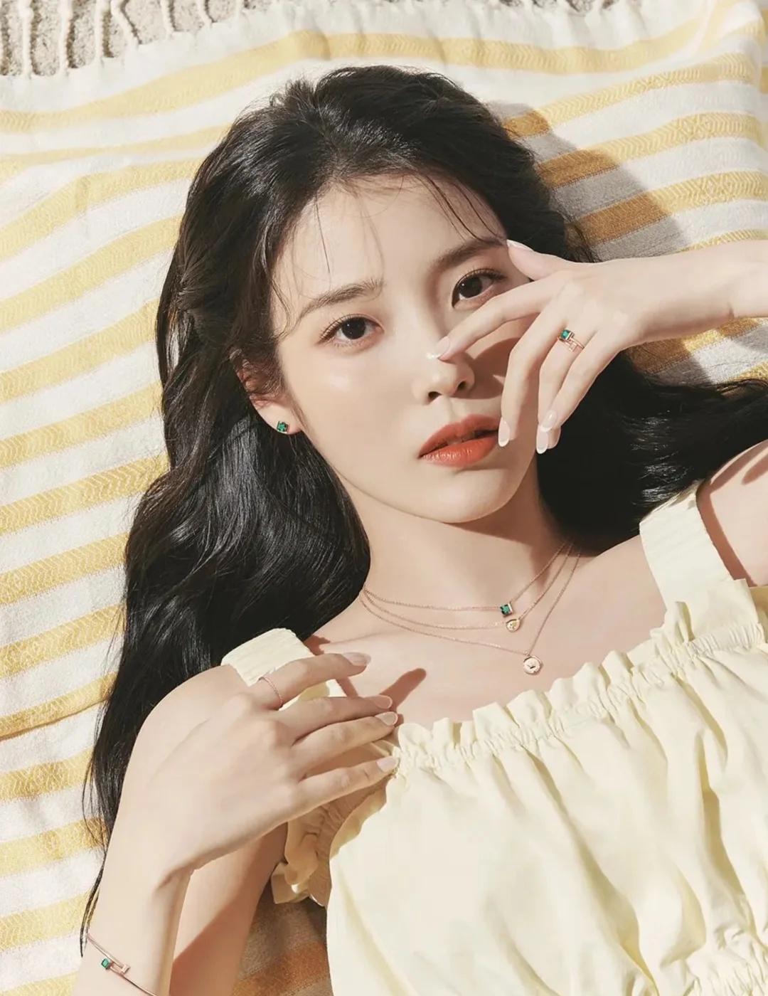颜之有理-李知恩李知恩（IU，1993年5月16日—），韩国流行乐歌手、音乐制