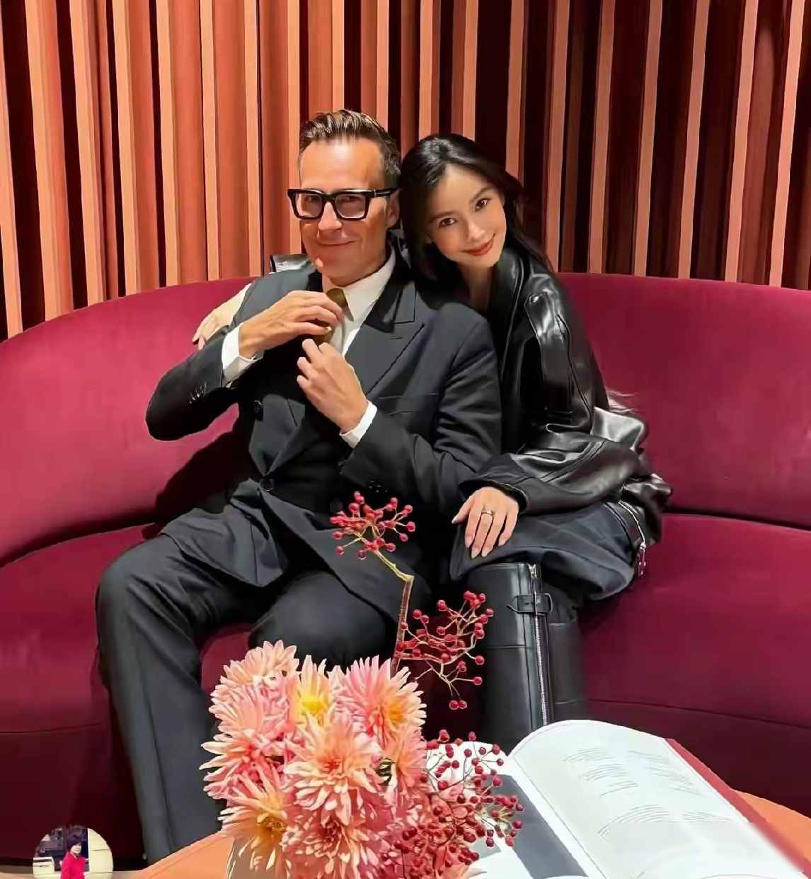 难怪黄晓明和她离婚了。最近网上又翻起黄晓明和杨颖的旧事，说他们离婚是过不到一块去，其实细想下来，明星