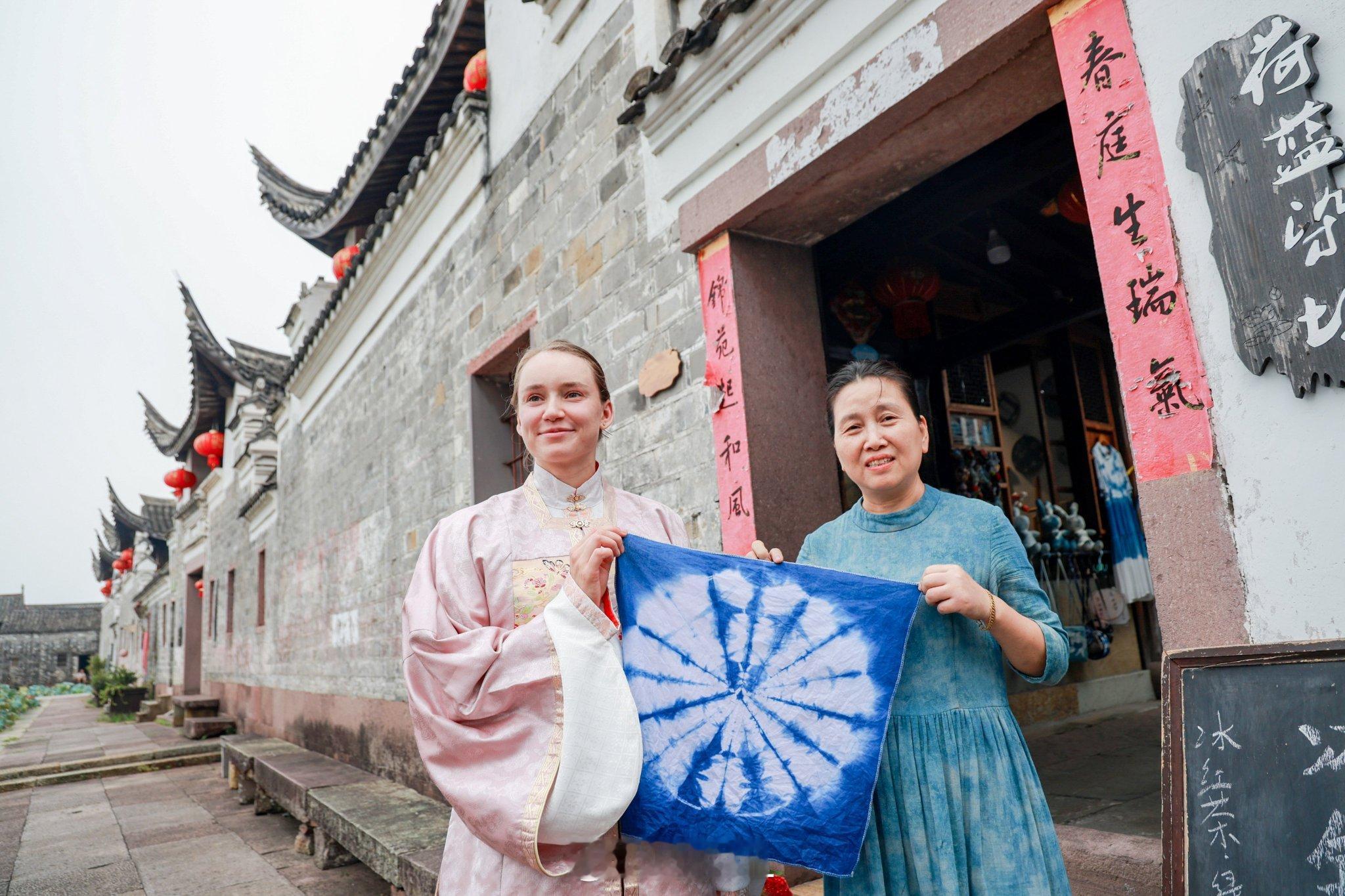 莱巴金娜参加宁波的活动，太美了吧！网球talking大会​​​