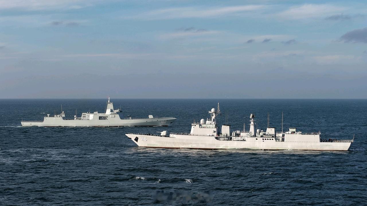 北海舰队的两艘051C级导弹驱逐舰，115舰和116舰，已经服役接近二十年，它的