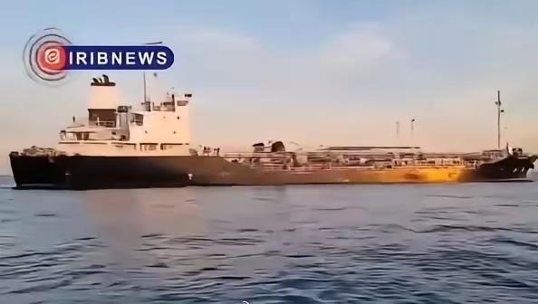 伊朗强势反击，亮剑波斯湾！美国以打击贩毒为由大规模陈兵加勒比海地区，对委内瑞