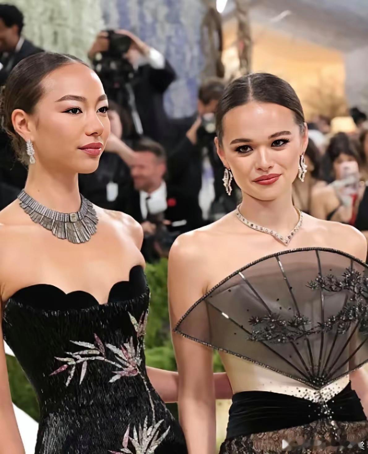 邓文迪这俩女儿，看面相都继承了她们妈妈的狠辣性格