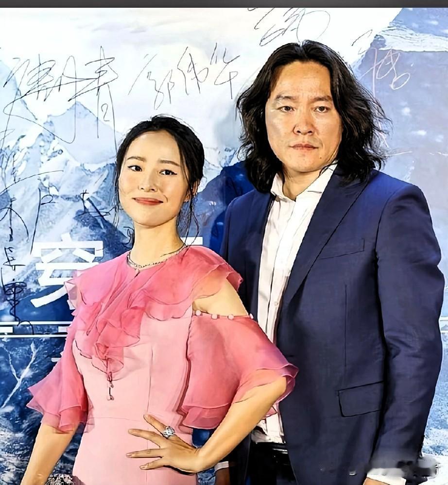 真的破防了!江一燕在《乘风2025》舞台上轻轻一句“我离婚了”,却让屏幕前无数