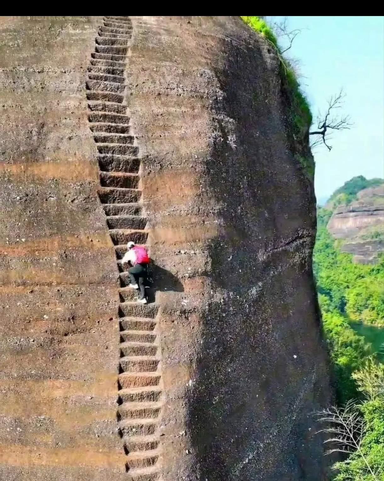 我想说的是这个要是另外一个面没有下来的路，那个这个上去的人怎么不来的？
