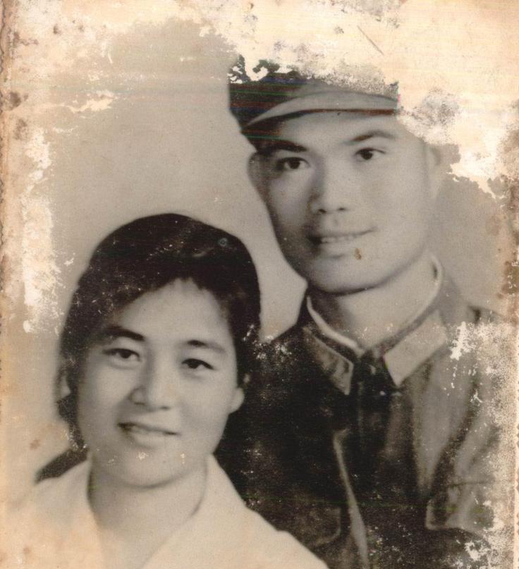 1971年，23岁的女干部<em>李玉枝</em>嫁给了一级伤残战斗英雄，新婚夜同房时，她竟然拿着