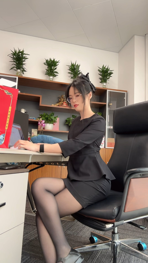老板这样看我，是想干什么？