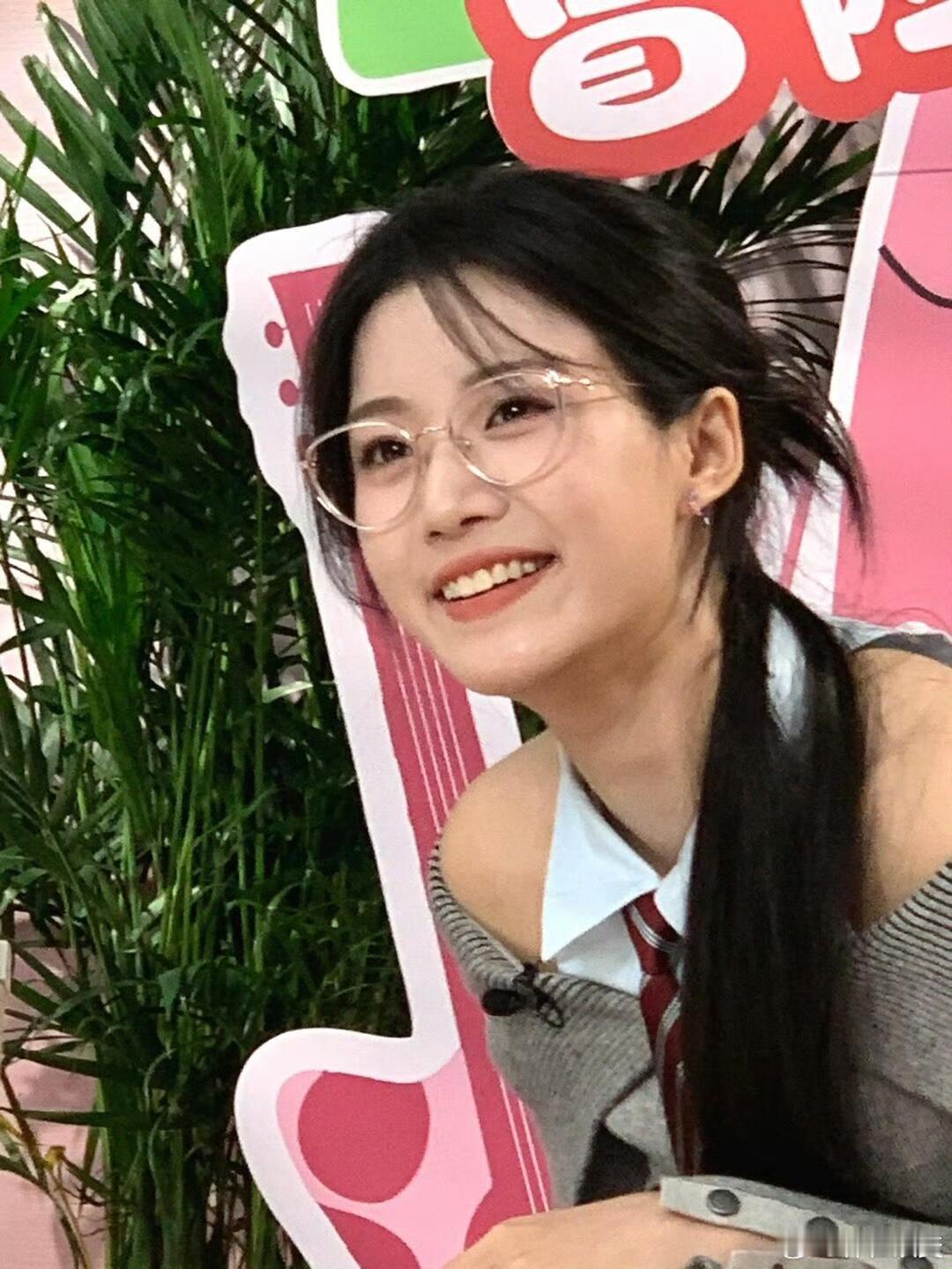 卢昱晓一些噜噜晓卢昱晓｜​​​