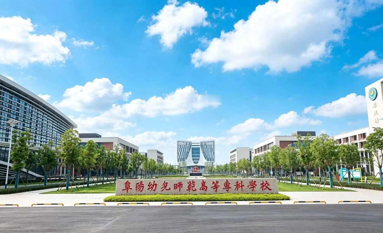 新生上大学，第一年要准备多少钱。🔹1、学费：6000元🔹2、生活费：20