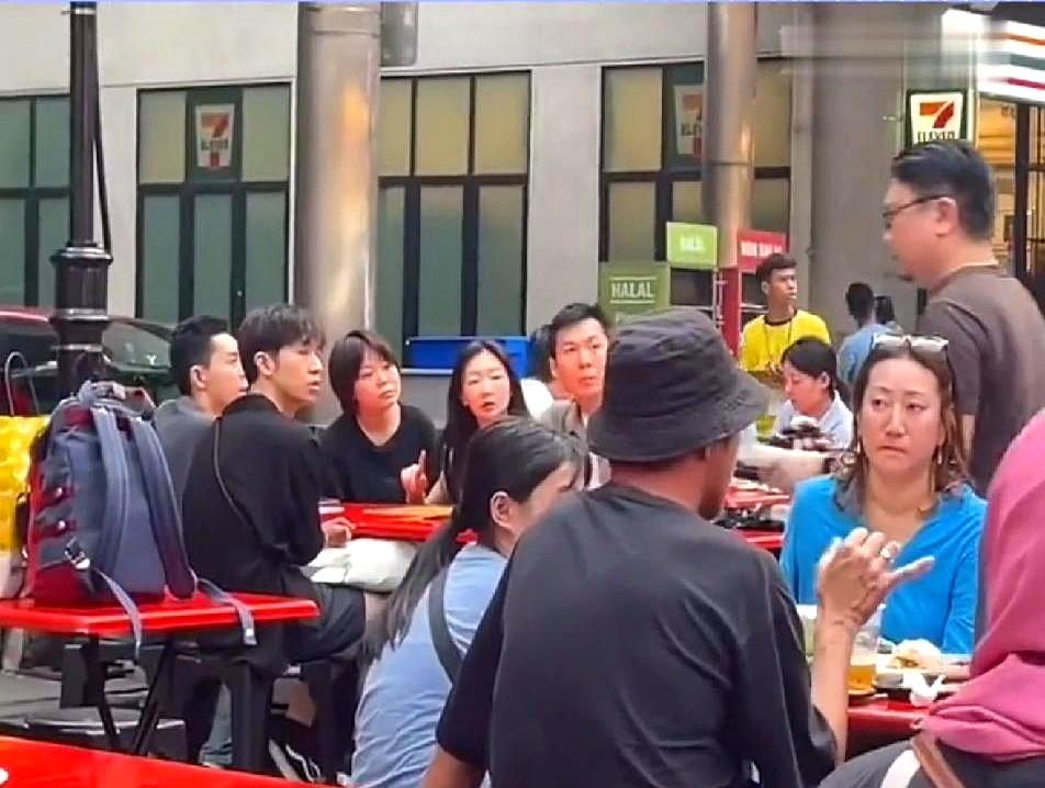 很多人看错了，周冬雨的素颜，赢的不是真“惊艳”。她不属于浓颜那一挂。多次