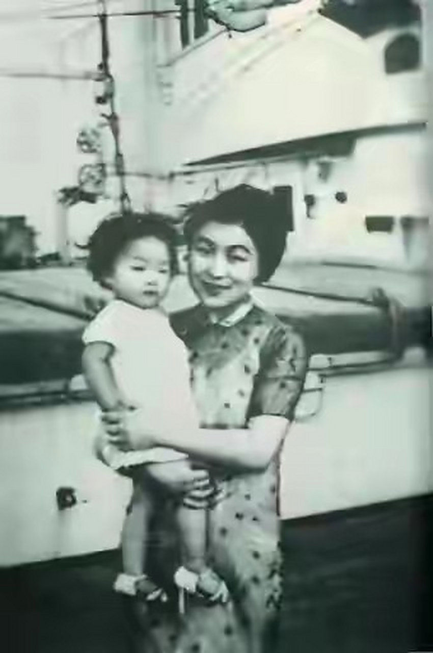 1973年，钱钟书的女儿钱瑗因洗衣服被邻居打了一耳光，他62岁的妻子杨绛立即冲上