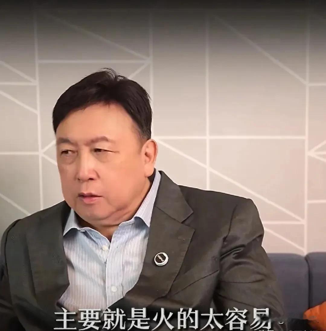 王晶，爆料陈百强死因！3月17日，导演王晶突然冲上热搜。不是因为新电影，而