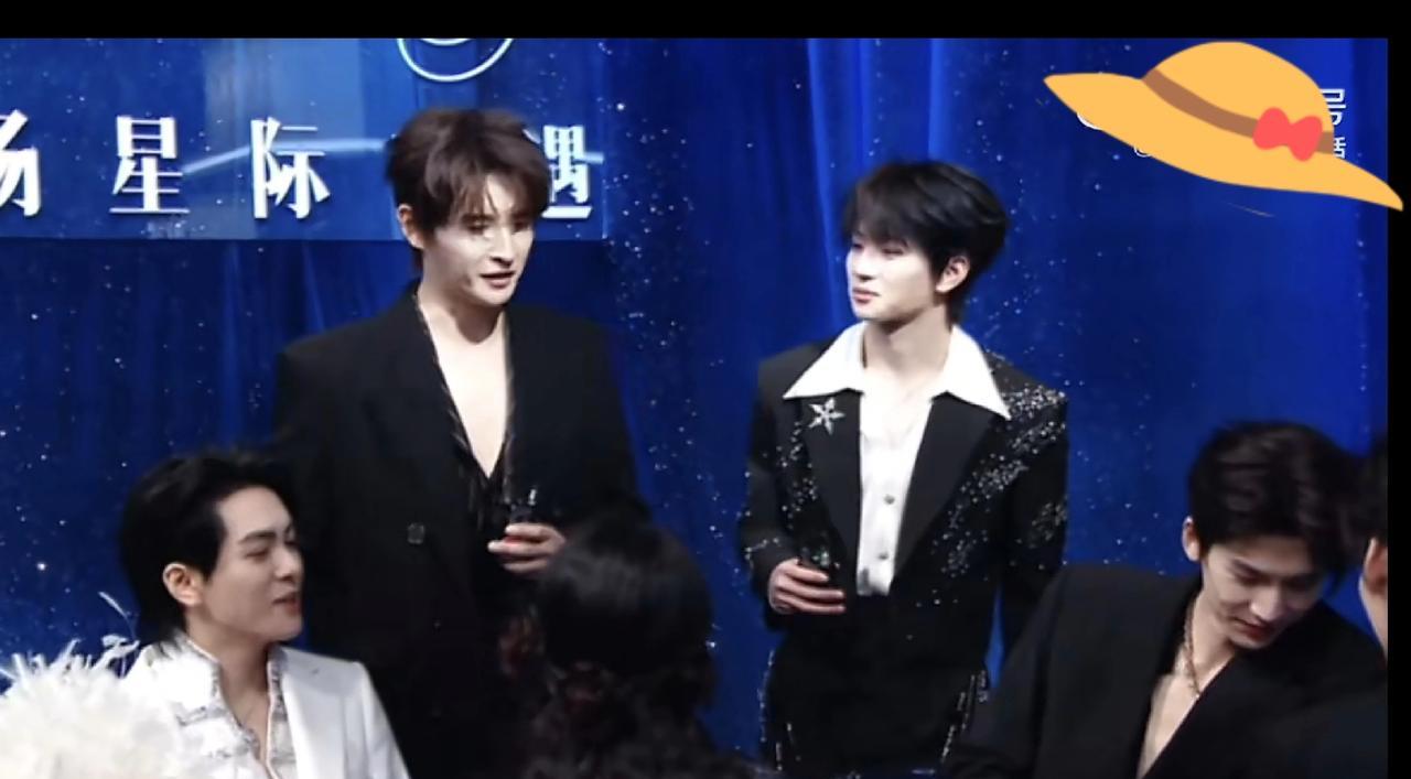 微博之夜的座位图，简直是娱乐圈的显微镜，把07快男内部的“隐形咖位”照得一清二楚