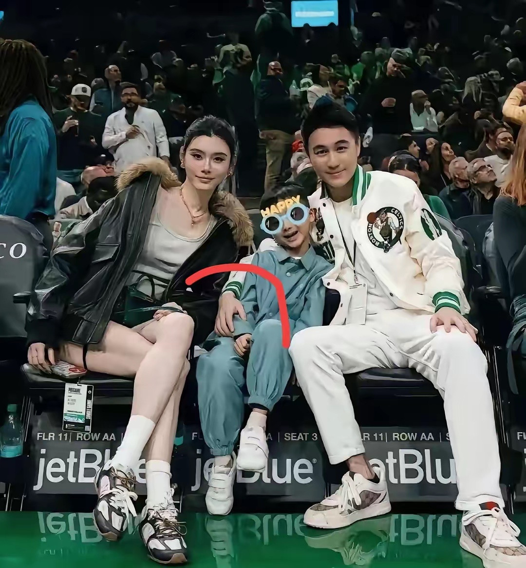 何猷君真的是爱惨了奚梦瑶给他生的这个儿子呀。