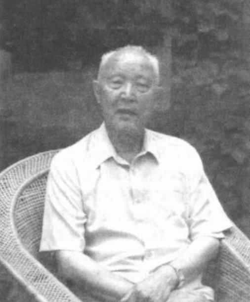 1960年，第63军军长傅崇碧在定期身体检查中，不幸被查出肾癌，为了身体健康，傅