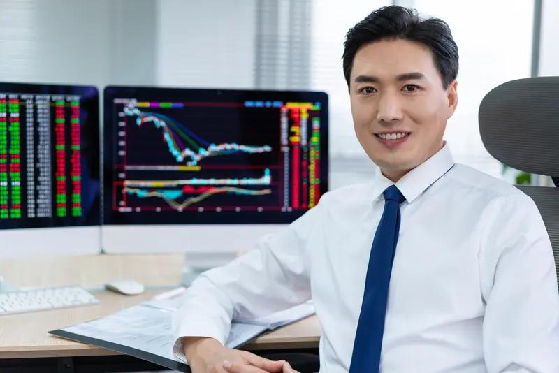 这两天有个股民的帖子把我笑喷了。去年1块8杀进去十多万股利欧股份，结果跌到1