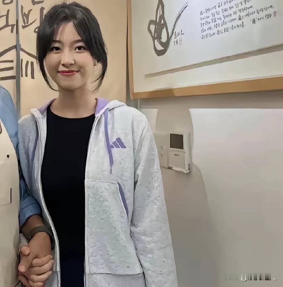 多好的中国姑娘，就这么没了。25岁，人生才刚起了个头，去韩国领个毕业证，却再也回