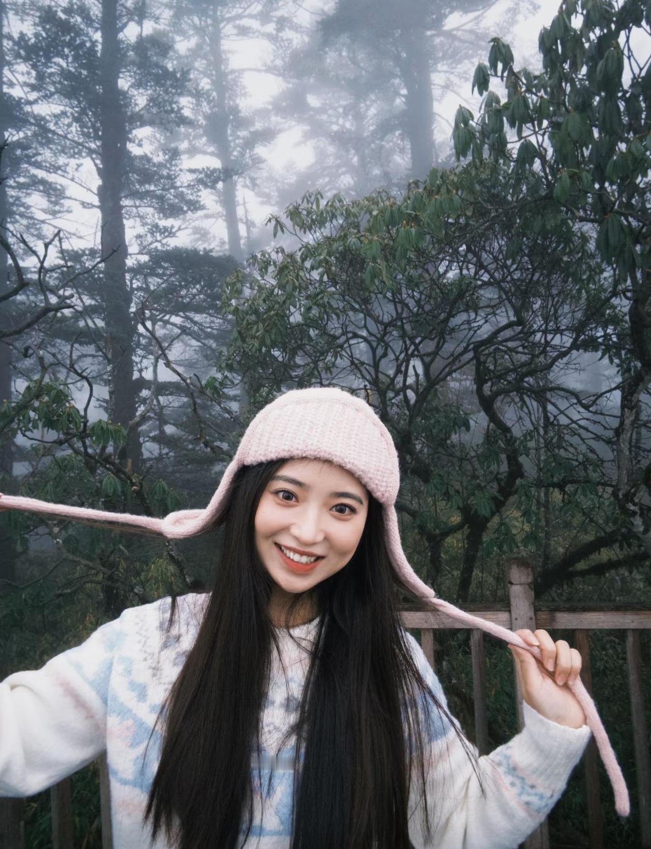 走进瓦雾山的森林秘境洪雅瓦屋山一日一夜游自驾篇🏃‍♀️周六中午饭后自驾到洪