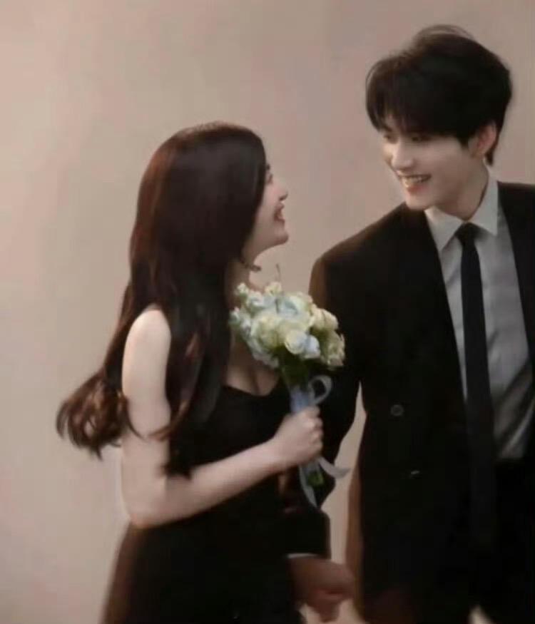 陈妍希周柯宇二搭陈妍希周柯宇这很难不支持！！追完《狙击蝴蝶》剧荒了梦一个陈妍