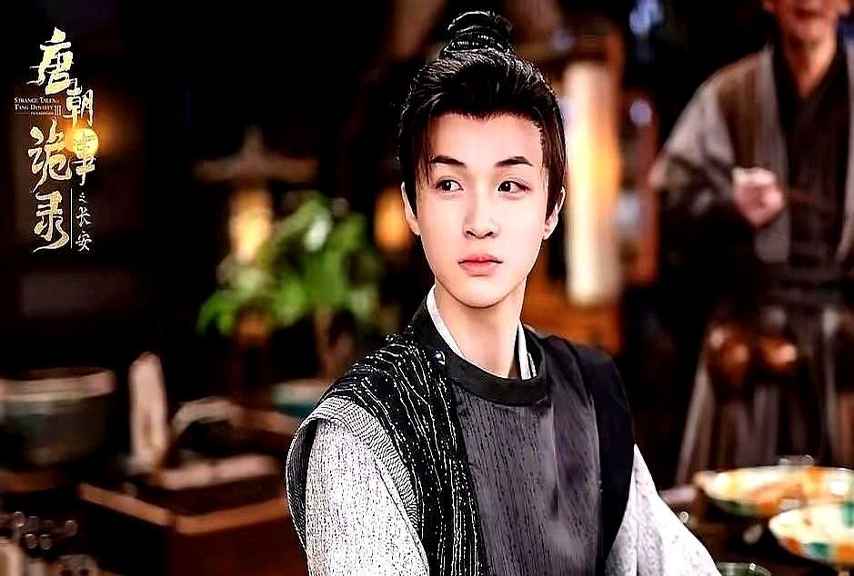 追《唐朝诡事录》，最大的感慨是孩子们长太快了！杨志刚儿子杨子睿演杨稷，个头近