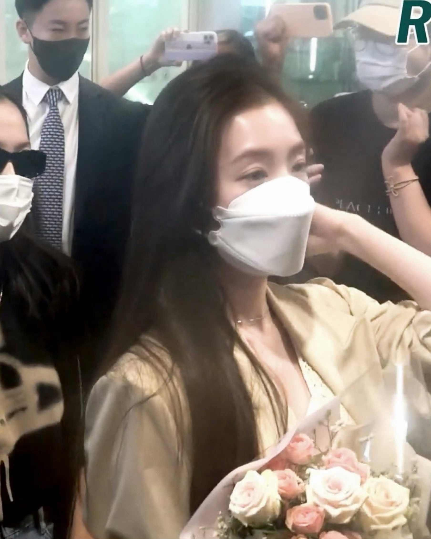 裴珠泫人类额相模版（cr.preciousrenebae​​​