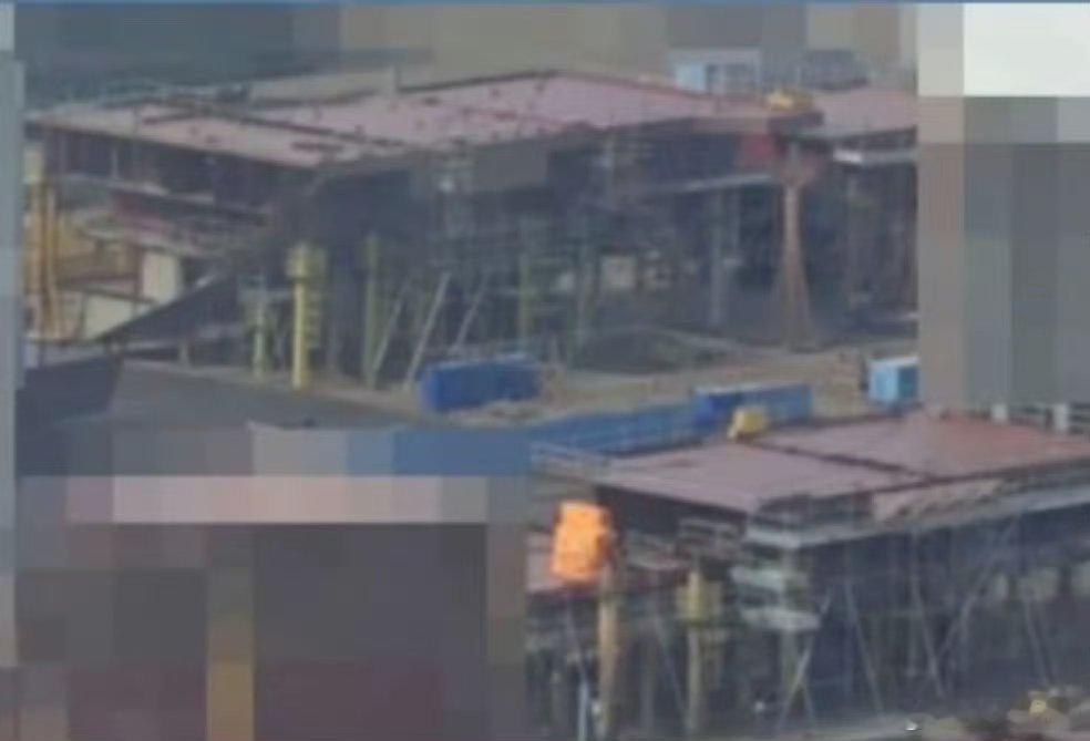 又有大量建筑材料出现在建筑工地看来这是非要打破世界核航母建造时间纪录不可了