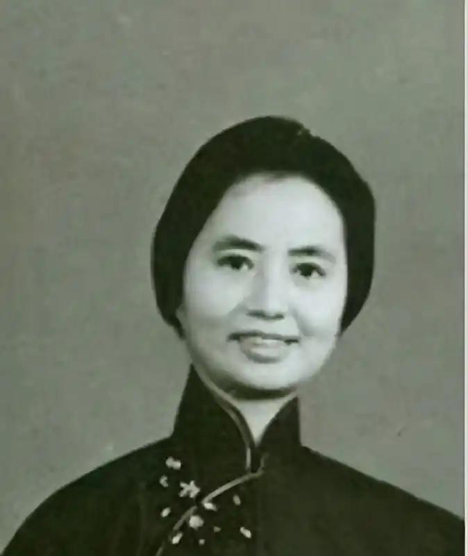 十大元帅的夫人，1955年到底有几人授衔？最高的居然是大校！你有没有琢磨过，